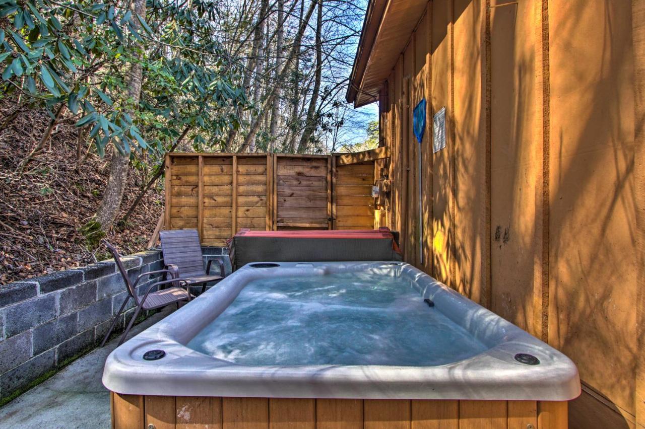 Couples Cabin Great Smoky Arts And Crafts Community Villa Gatlinburg Esterno foto